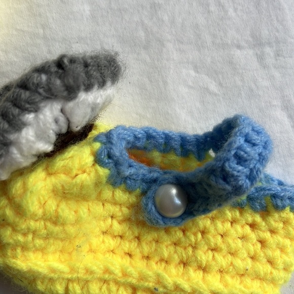 Despicable Me Minions Crochet Baby Shoes - Picture 4 of 5